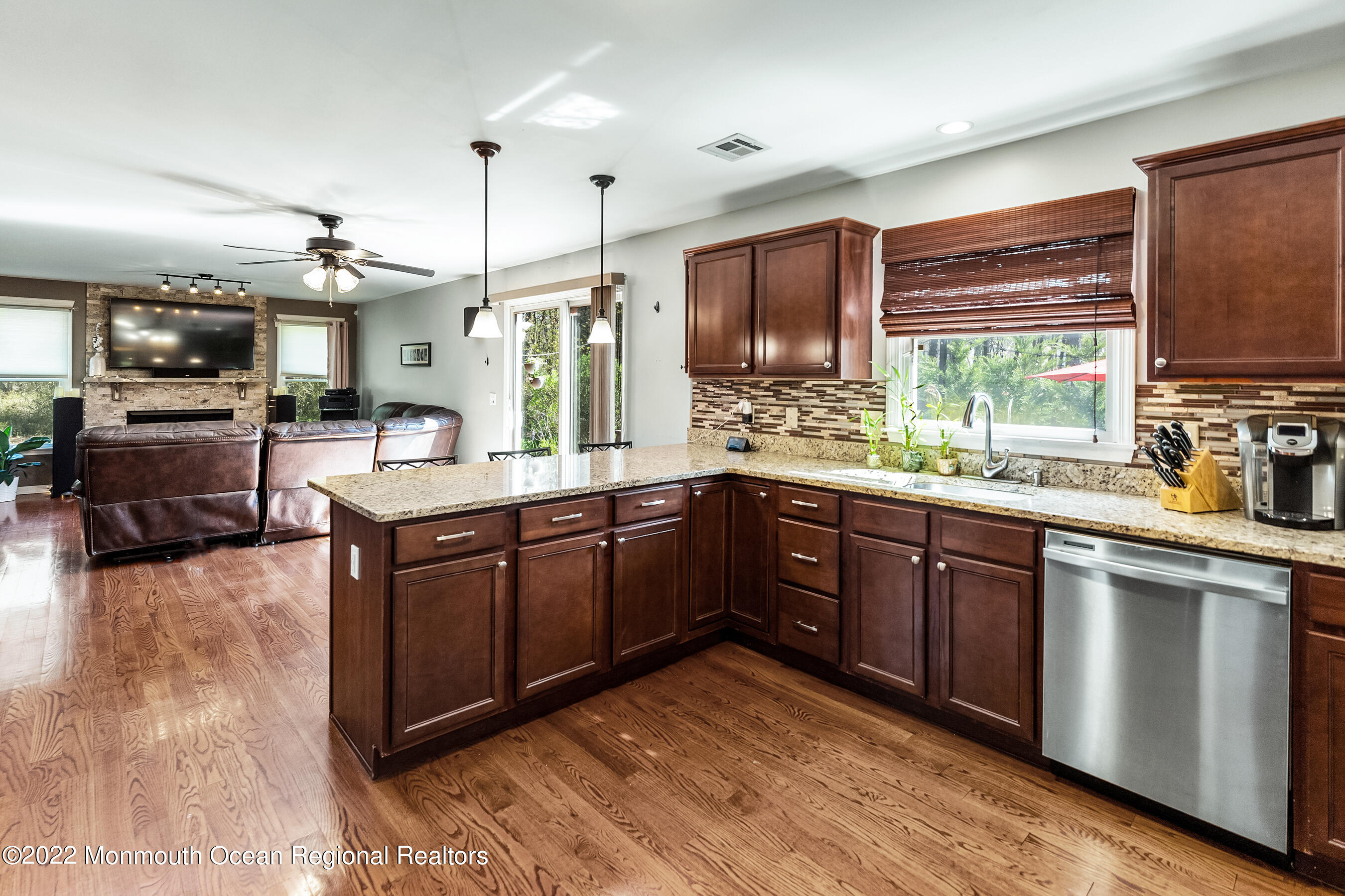 431 Baker Avenue Bayville, NJ 08721 - Photo 6 of 39 Kitchen