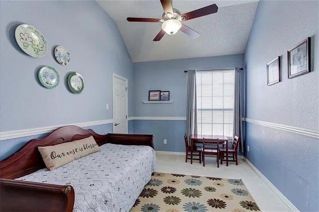 a front view of house with yard nad seating space