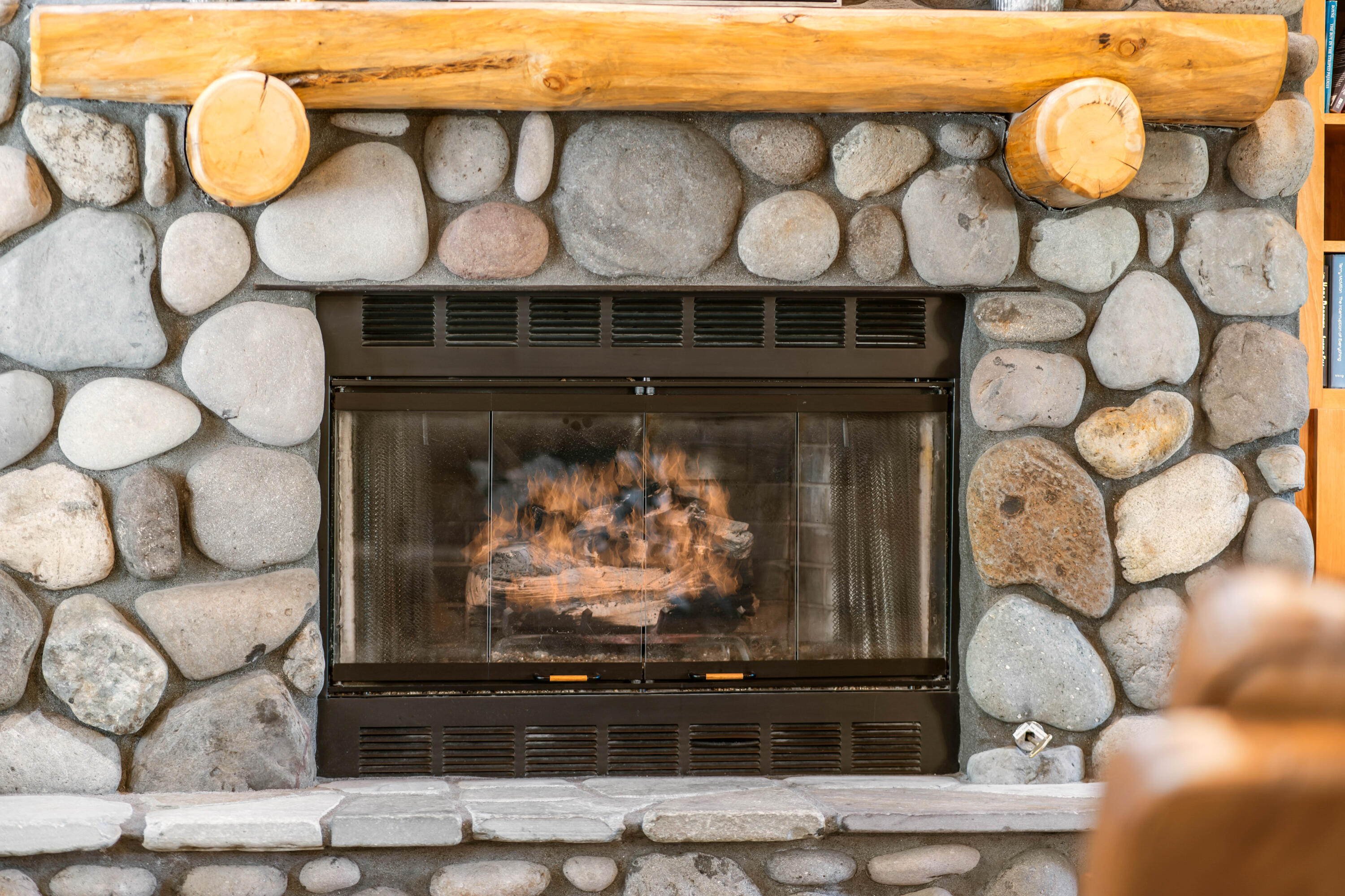 18189 Oregon Loop, Unit 5 Sunriver, OR 97707 - Photo 13 of 41 Great Room