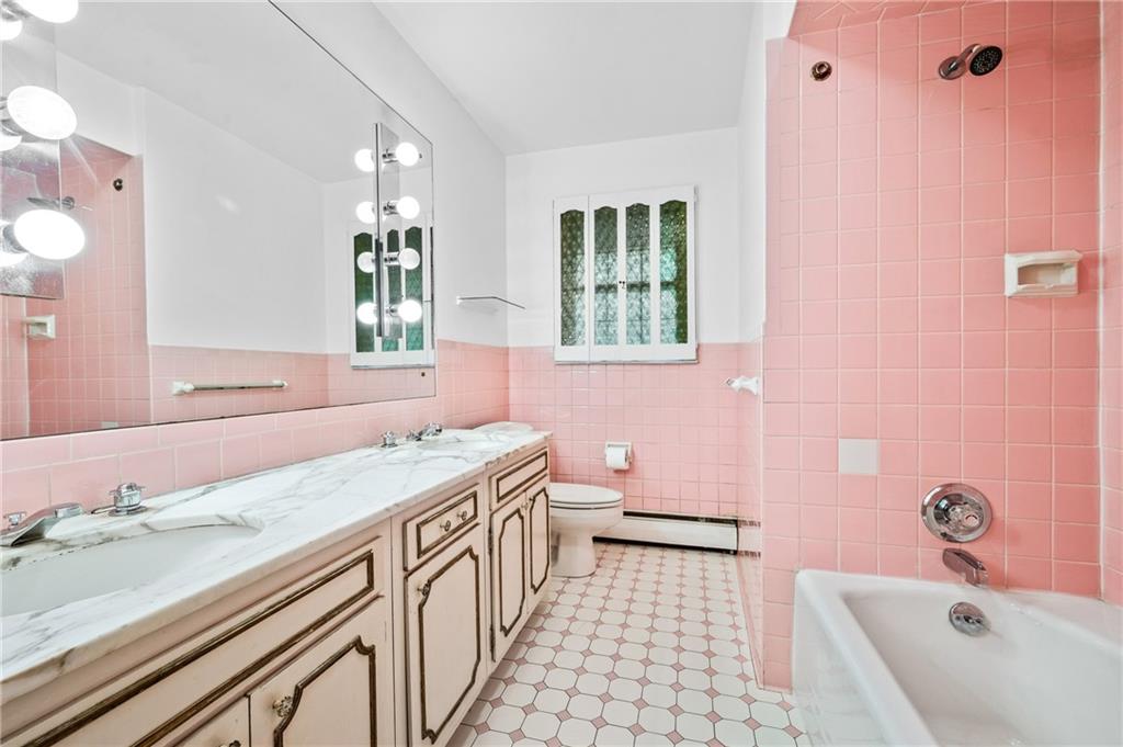 2409 Henderson Road White Oak, PA 15131 - Photo 19 of 31 Master Bath