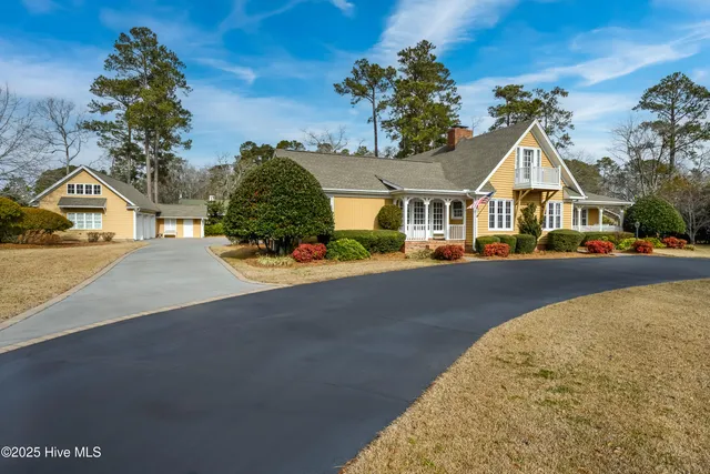 $589,000 | 103 Lakeside Drive, Tabor City, NC 28463
