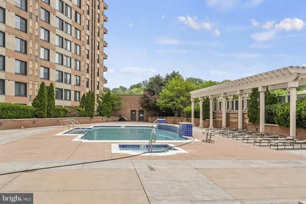 a sign board with yard