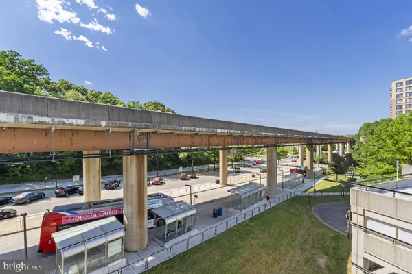 $2,650 | 2451 Midtown Avenue, Unit 1114, Alexandria, VA 22303