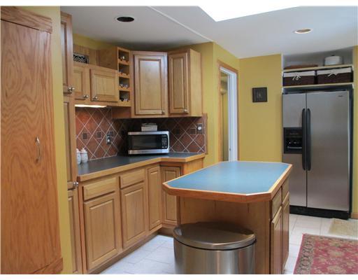 2513 Collins Road Pittsburgh, PA 15235 - Photo 7 of 19 Kitchen.
