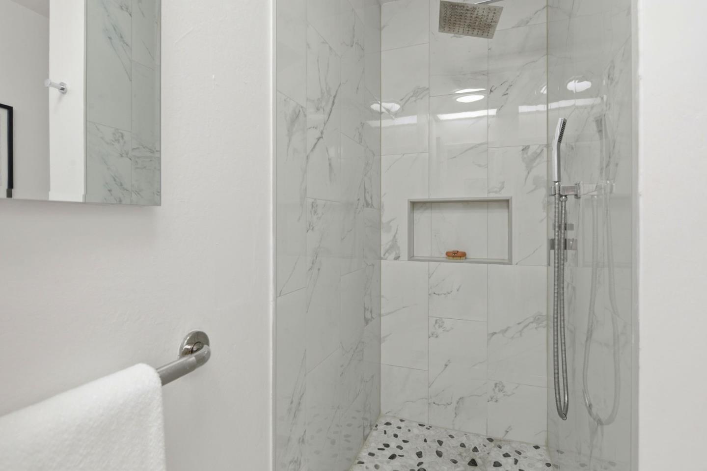 3909 Middlefield Road, Unit E Palo Alto, CA 94303 - Photo 21 of 38