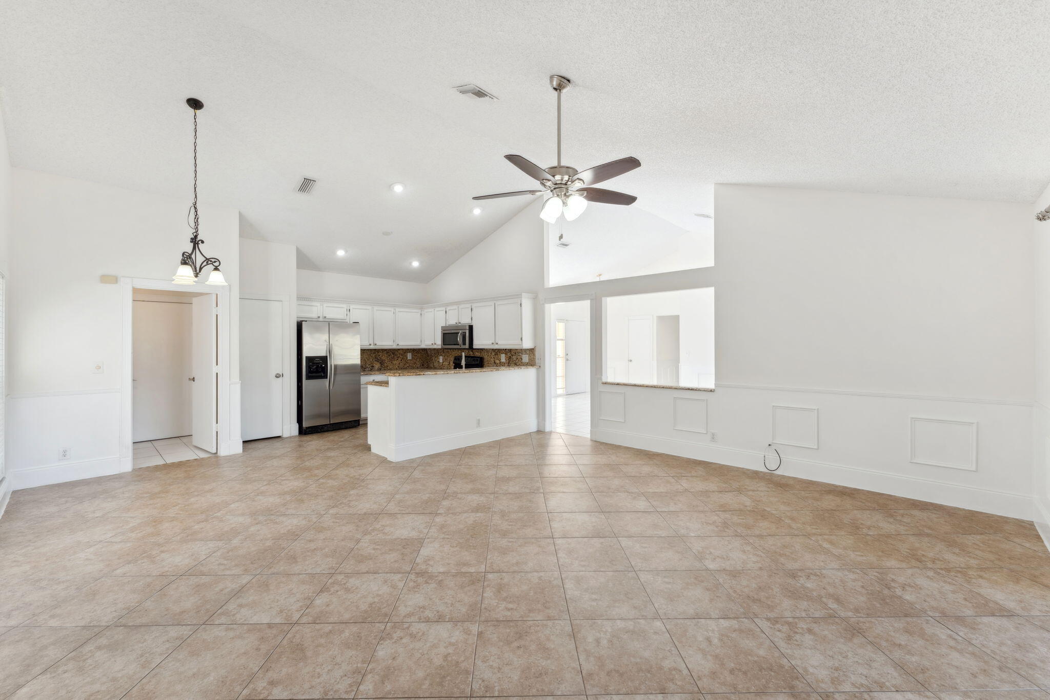 3855 Sabal Lakes Road Delray Beach, FL 33445 - Photo 6 of 31 Living Room/Kitchen area