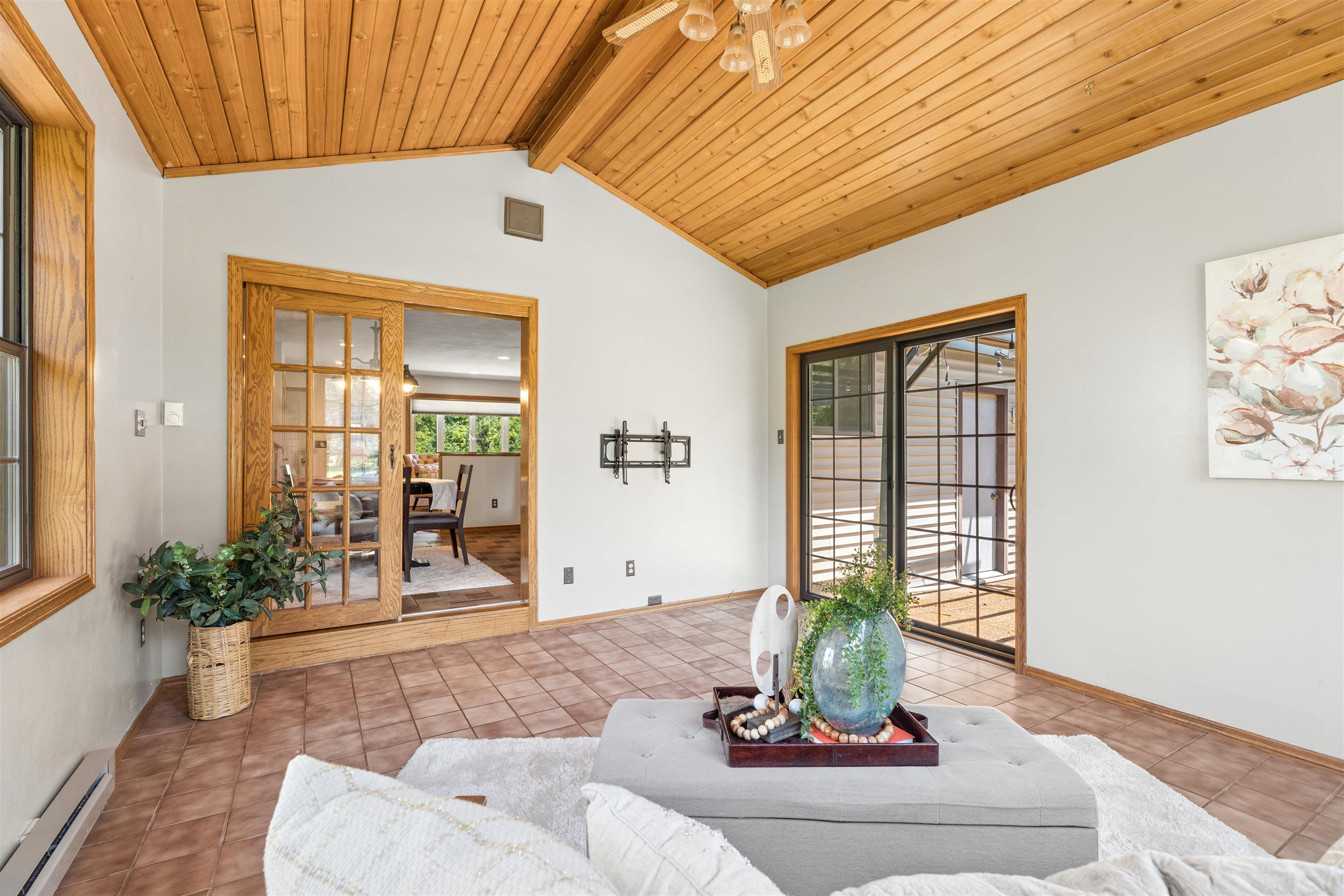 4085 Leonard Point Road Oshkosh, WI 54904 - Photo 13 of 42