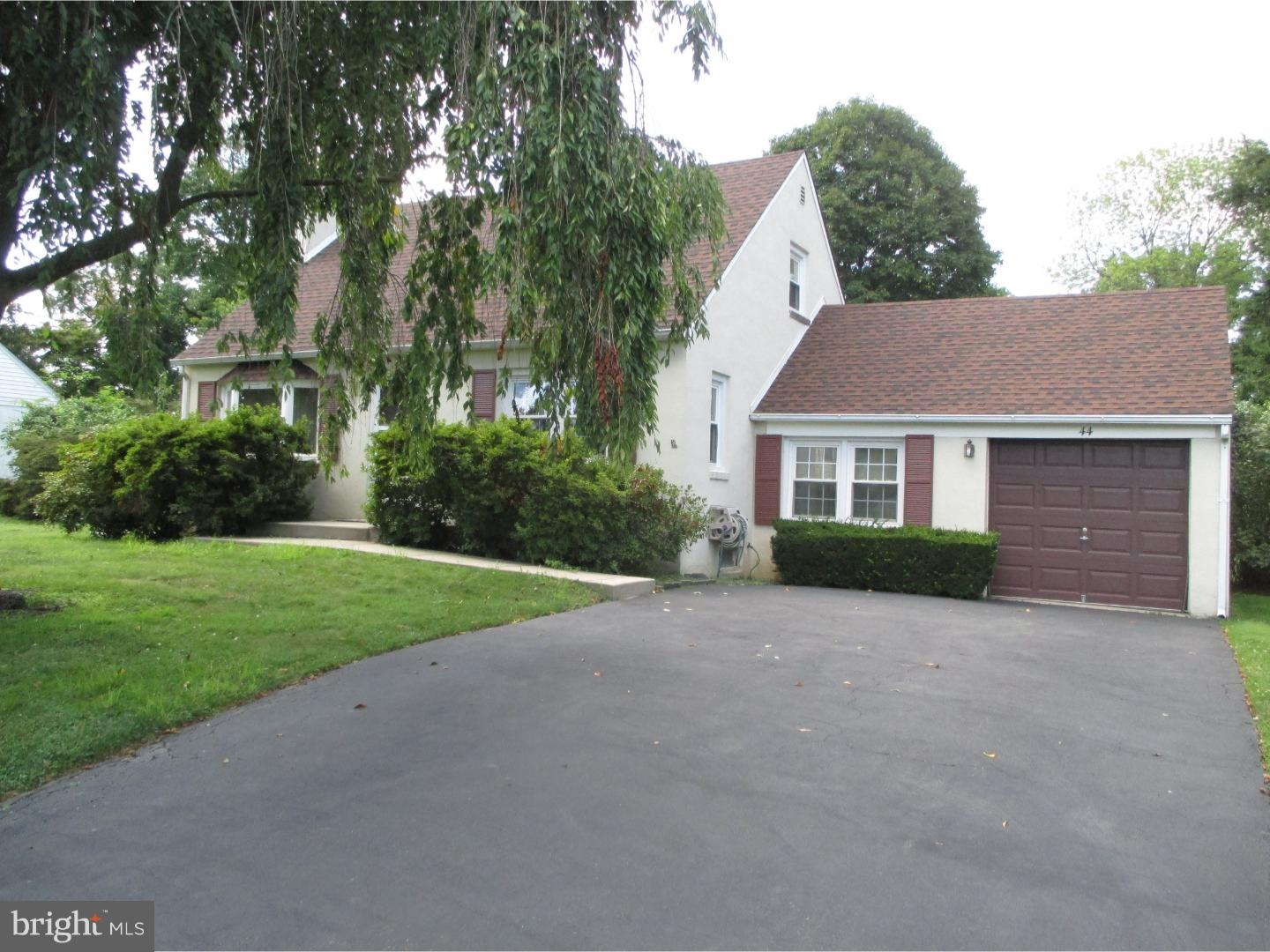 44 Cameron Road Huntingdon Valley, PA 19006 - Photo 2 of 25 Gallery Image 2