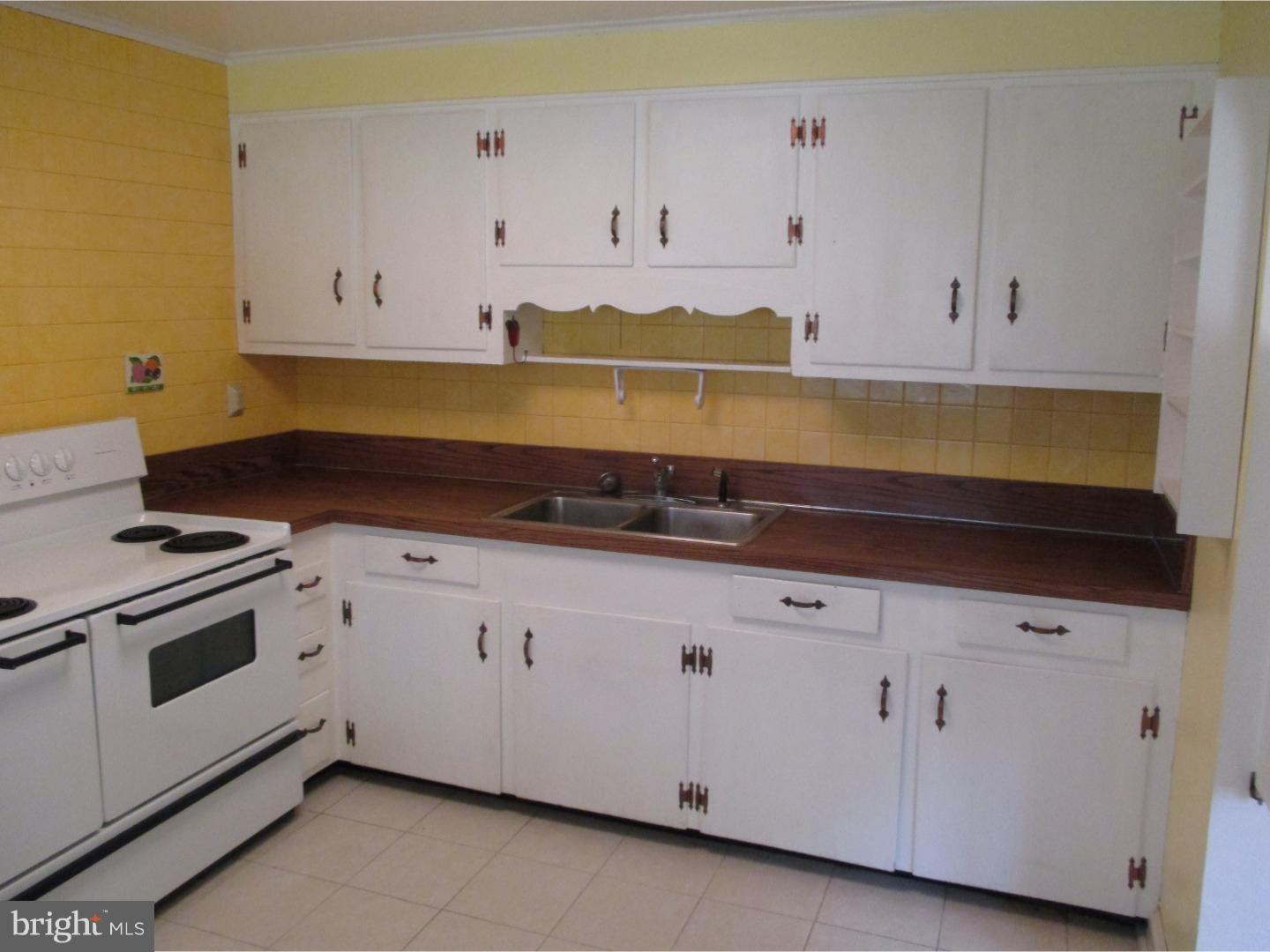 44 Cameron Road Huntingdon Valley, PA 19006 - Photo 12 of 25 Gallery Image 12