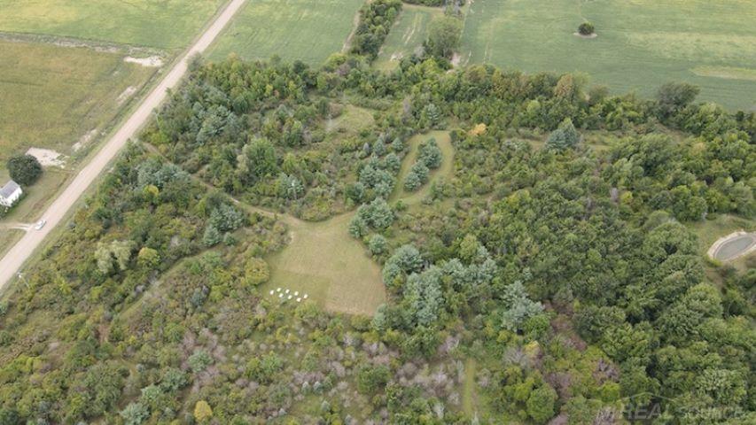 6653 Sheridan Line Road Lexington, MI 48450 - Photo 19 of 22 50088091-19.JPG