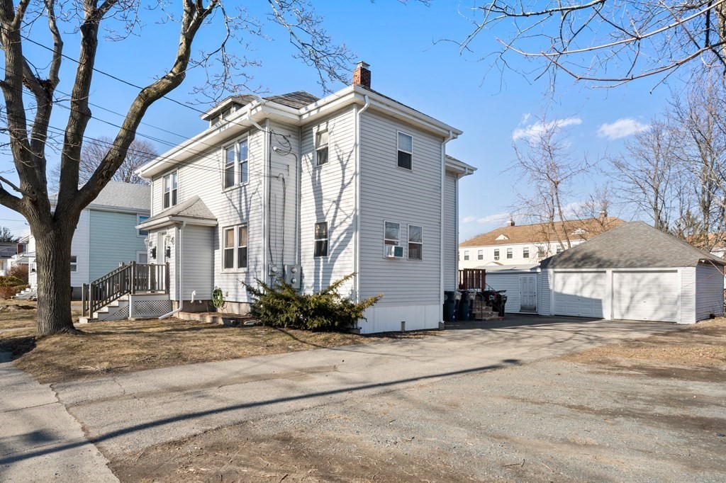 15 Raymond Road Salem, MA 01970 - Photo 4 of 38 Gallery Image 4