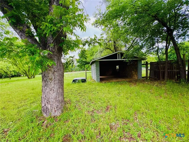 $225,000 | 706 Golf Course Road, Gatesville, TX 76528