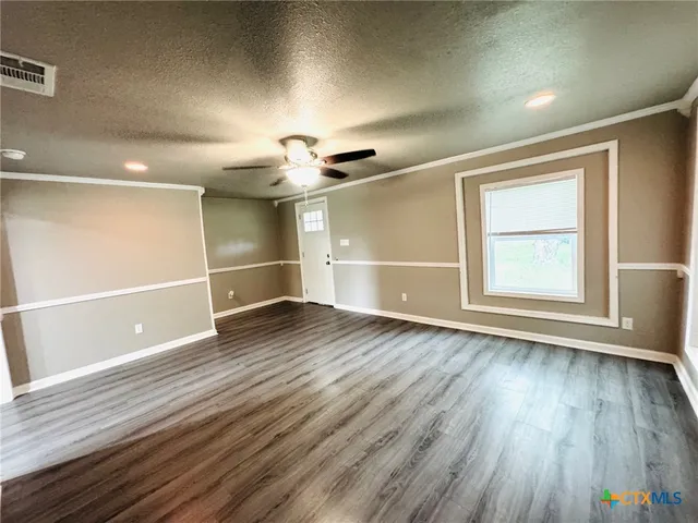 $225,000 | 706 Golf Course Road, Gatesville, TX 76528