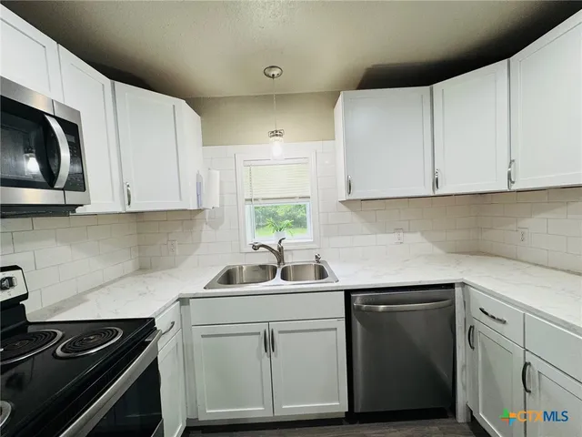 $225,000 | 706 Golf Course Road, Gatesville, TX 76528