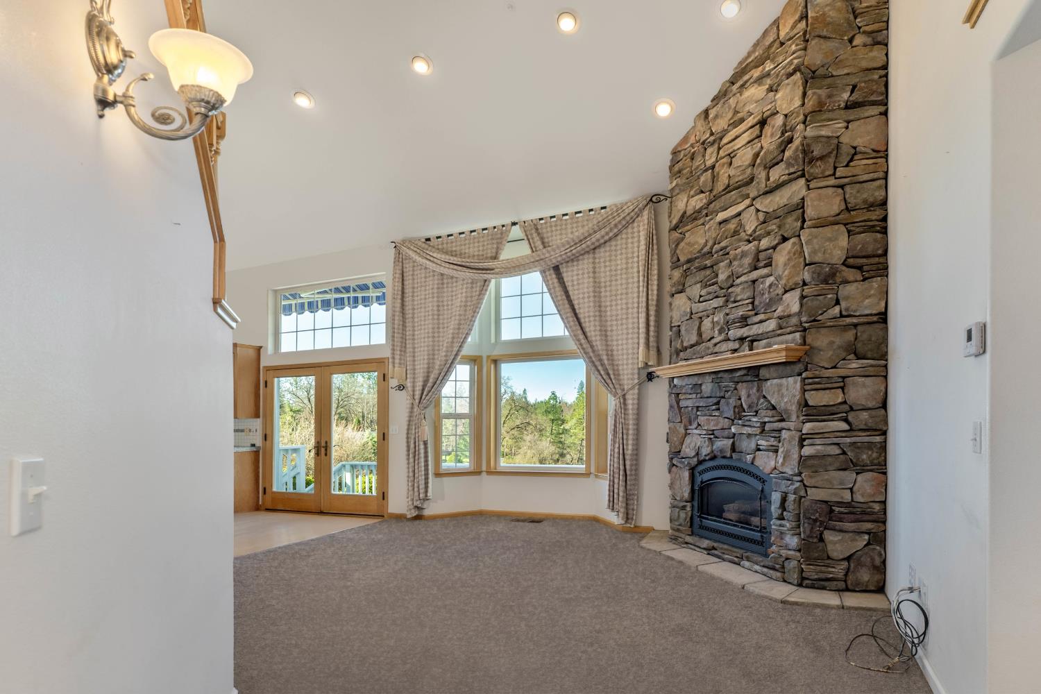 13922 Auburn Road Grass Valley, CA 95949 - Photo 15 of 67