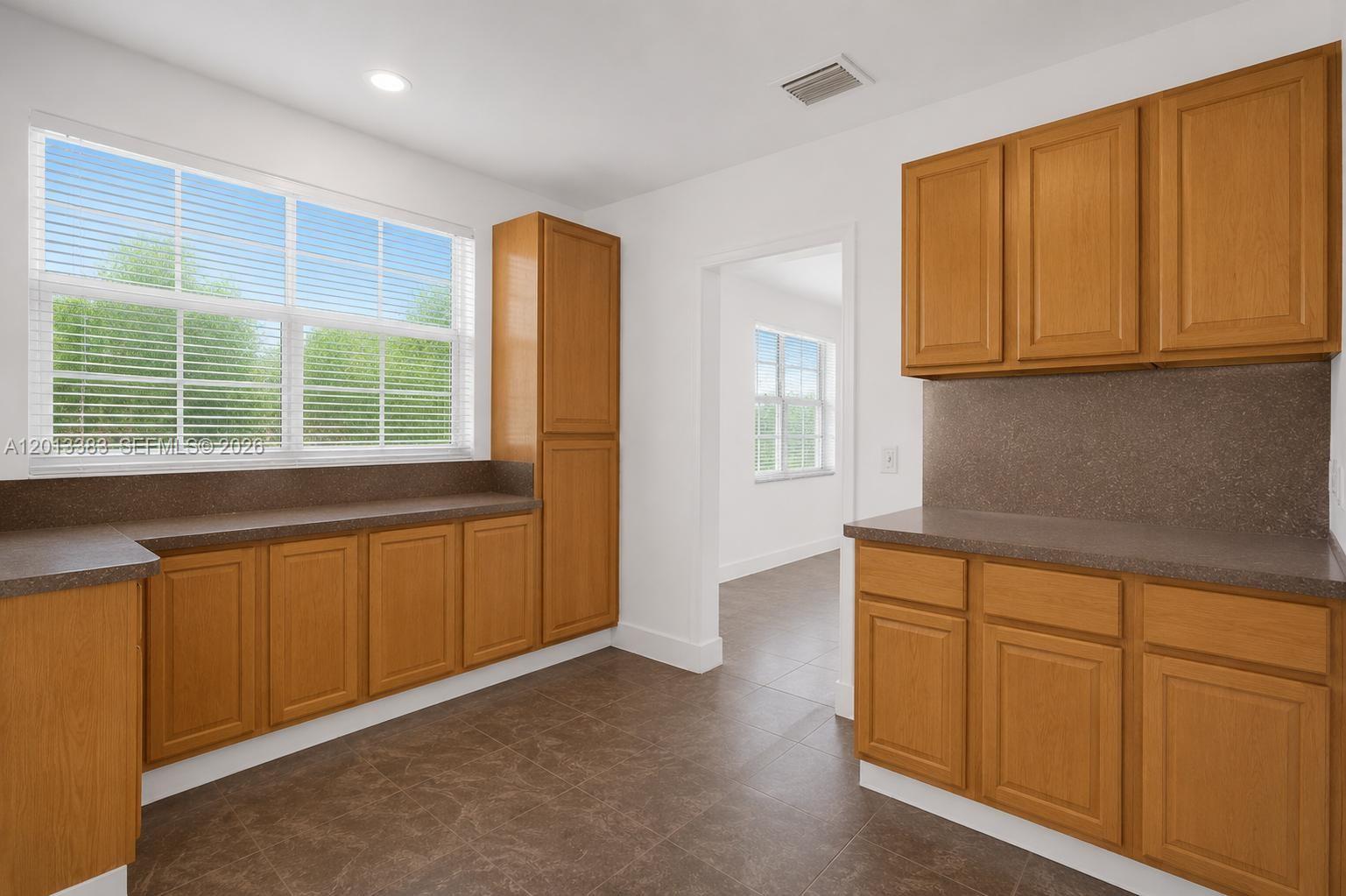 6110 Southwest 38th Street Davie, FL 33314 - Photo 3 of 15