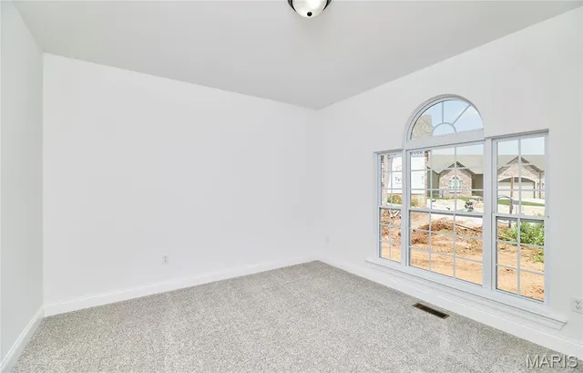 $358,400 | 16 Canyon Creek Court, Moscow Mills, MO 63362