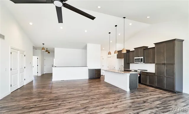 $358,400 | 16 Canyon Creek Court, Moscow Mills, MO 63362