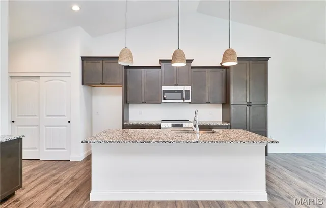 $358,400 | 16 Canyon Creek Court, Moscow Mills, MO 63362