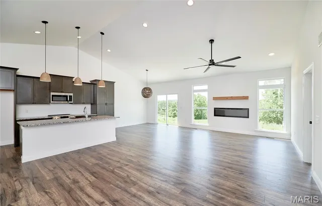 $358,400 | 16 Canyon Creek Court, Moscow Mills, MO 63362