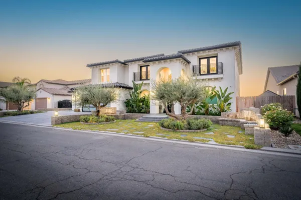 $1,250,000 | 402 South Michelle Avenue, Kerman, CA 93630