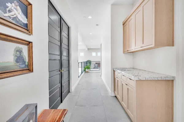 $1,250,000 | 402 South Michelle Avenue, Kerman, CA 93630