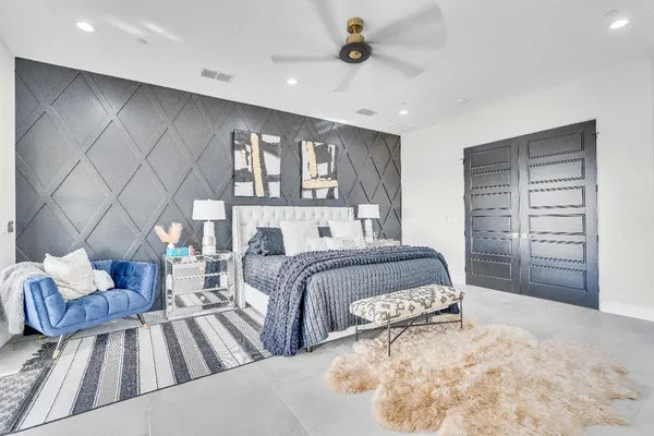 $1,250,000 | 402 South Michelle Avenue, Kerman, CA 93630