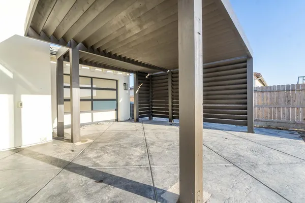 $1,250,000 | 402 South Michelle Avenue, Kerman, CA 93630