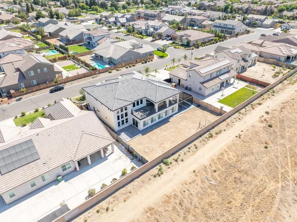 $1,250,000 | 402 South Michelle Avenue, Kerman, CA 93630