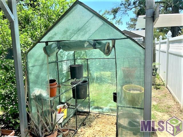 13706 Cypress Ridge Avenue Baton Rouge, LA 70817 - Photo 39 of 41 Greenhouse