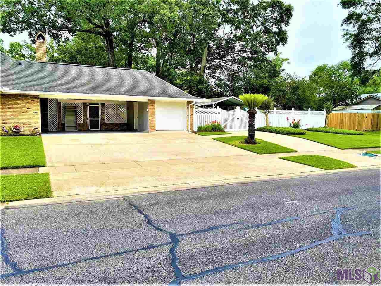 13706 Cypress Ridge Avenue Baton Rouge, LA 70817 - Photo 4 of 41 Huge Lot - 3 Driveways!