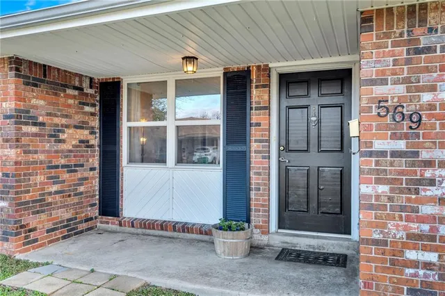 $465,000 | 569 Aris Avenue, Metairie, LA 70005