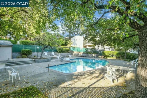 $385,000 | 375 Camelback Road, Unit 3, Pleasant Hill, CA 94523