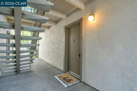 $385,000 | 375 Camelback Road, Unit 3, Pleasant Hill, CA 94523