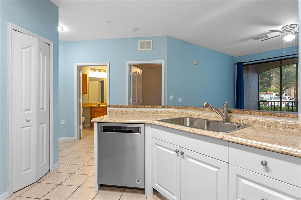 6159 Metrowest Boulevard, Unit 105 Orlando, FL 32835 - Photo 12 of 52