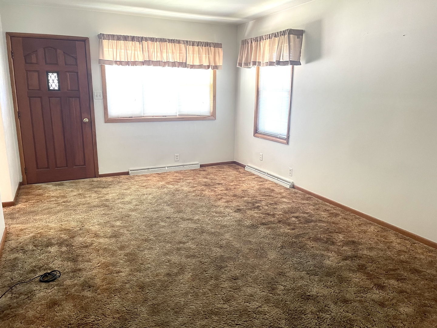 712 Henry Street Peru, IL 61354 - Photo 4 of 15 Gallery Image 4