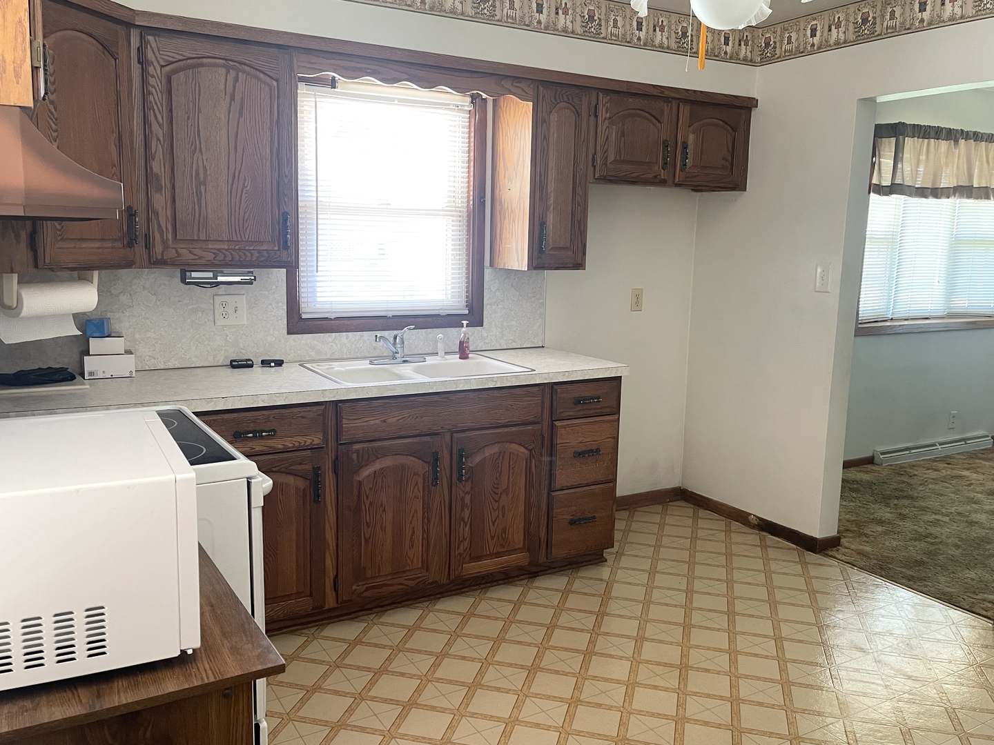 712 Henry Street Peru, IL 61354 - Photo 6 of 15 Gallery Image 6