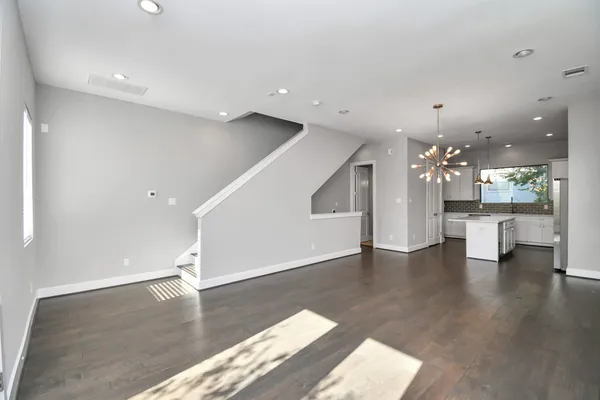 $2,650 | 308 Palmer Street, Houston, TX 77003