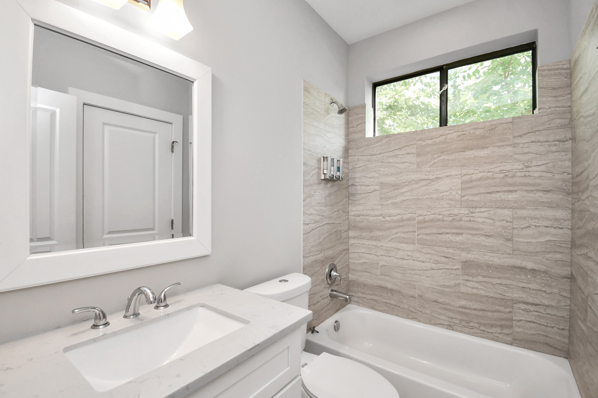 308 Palmer Street Houston, TX 77003 - Photo 19 of 36 a bathroom with a sink toilet and shower