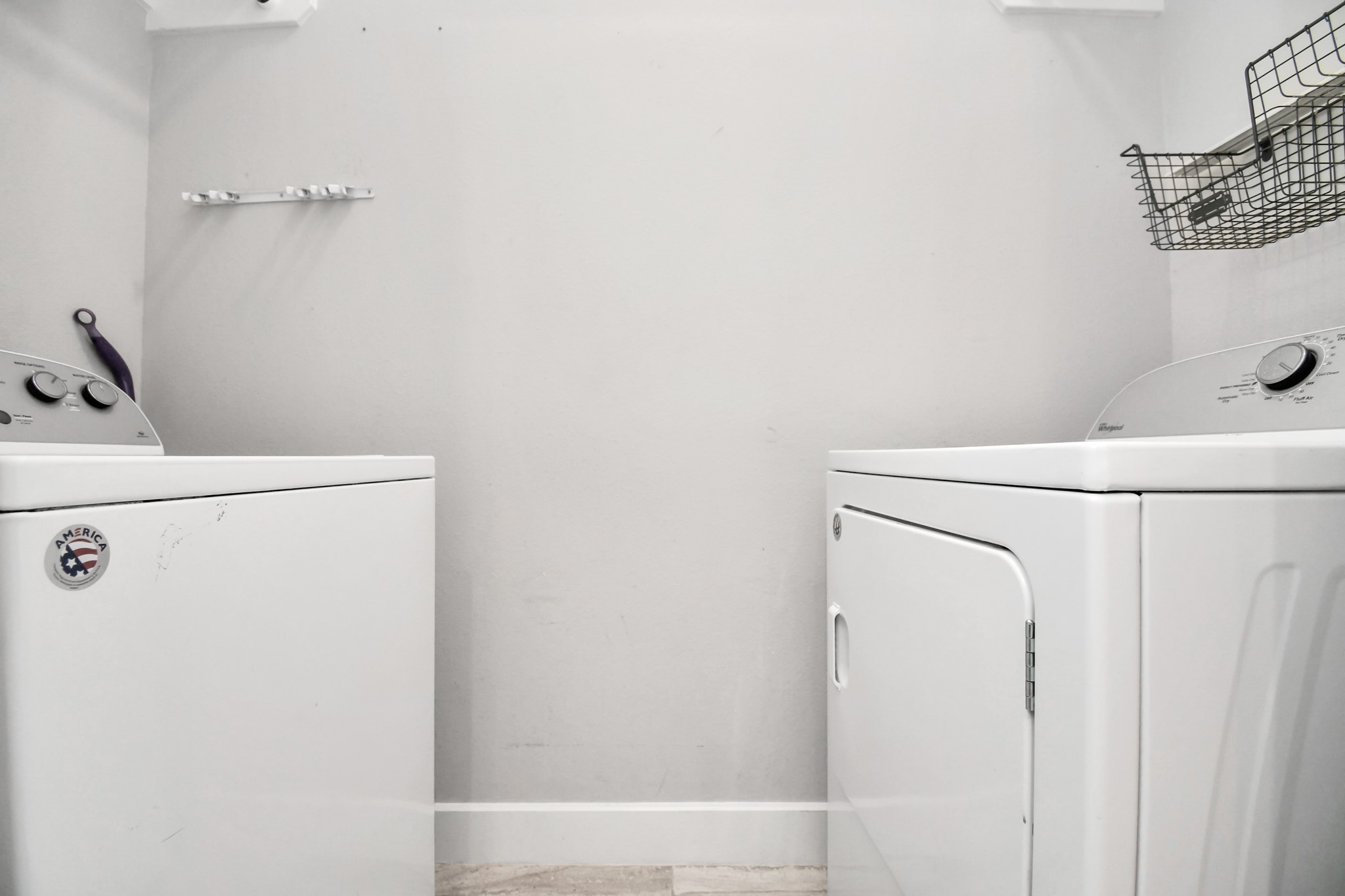 308 Palmer Street Houston, TX 77003 - Photo 32 of 36 a utility room with dryer and washer