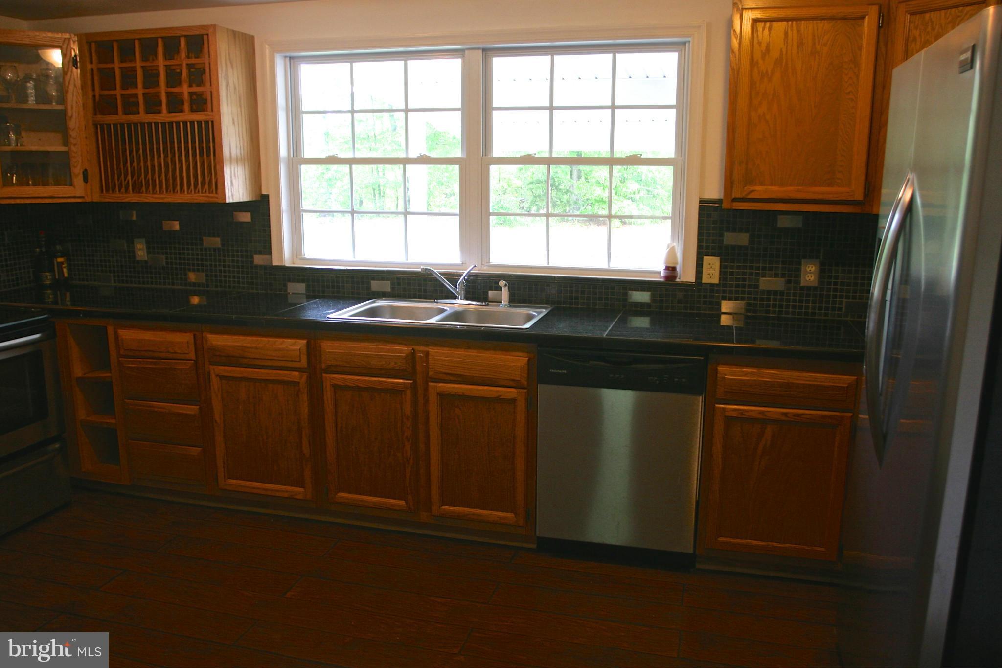 7054 Tanglewood Road Spotsylvania, VA 22551 - Photo 8 of 18 Kitchen