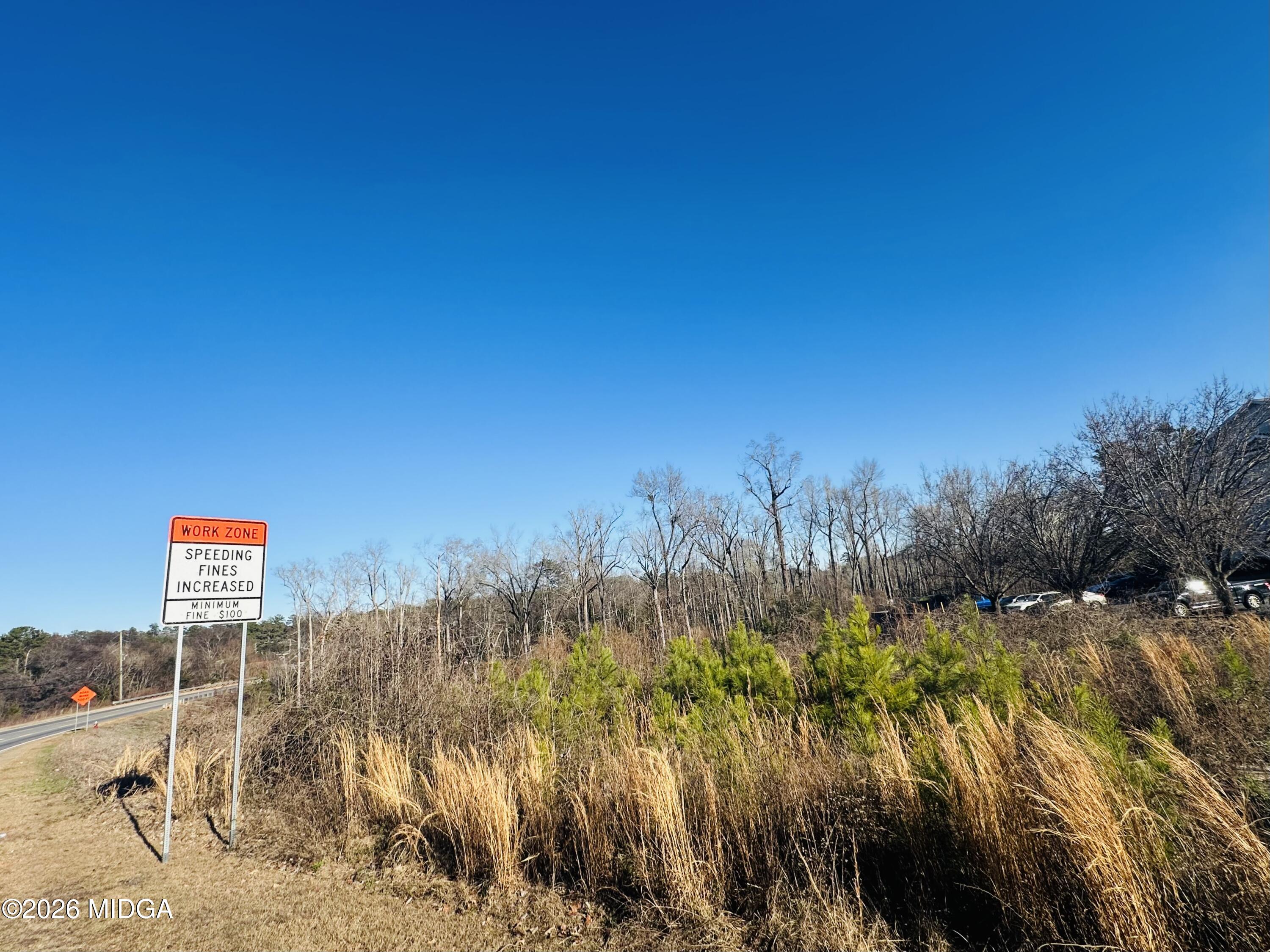 2013 Moody Road Warner Robins, GA 31088 - Photo 2 of 7 IMG_8675