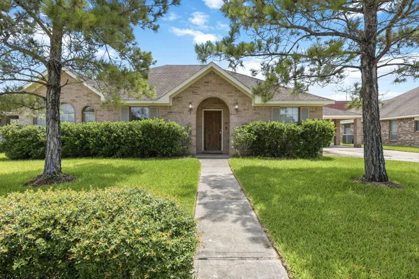 $300,000 | 6802 Travis Street, Manvel, TX 77578