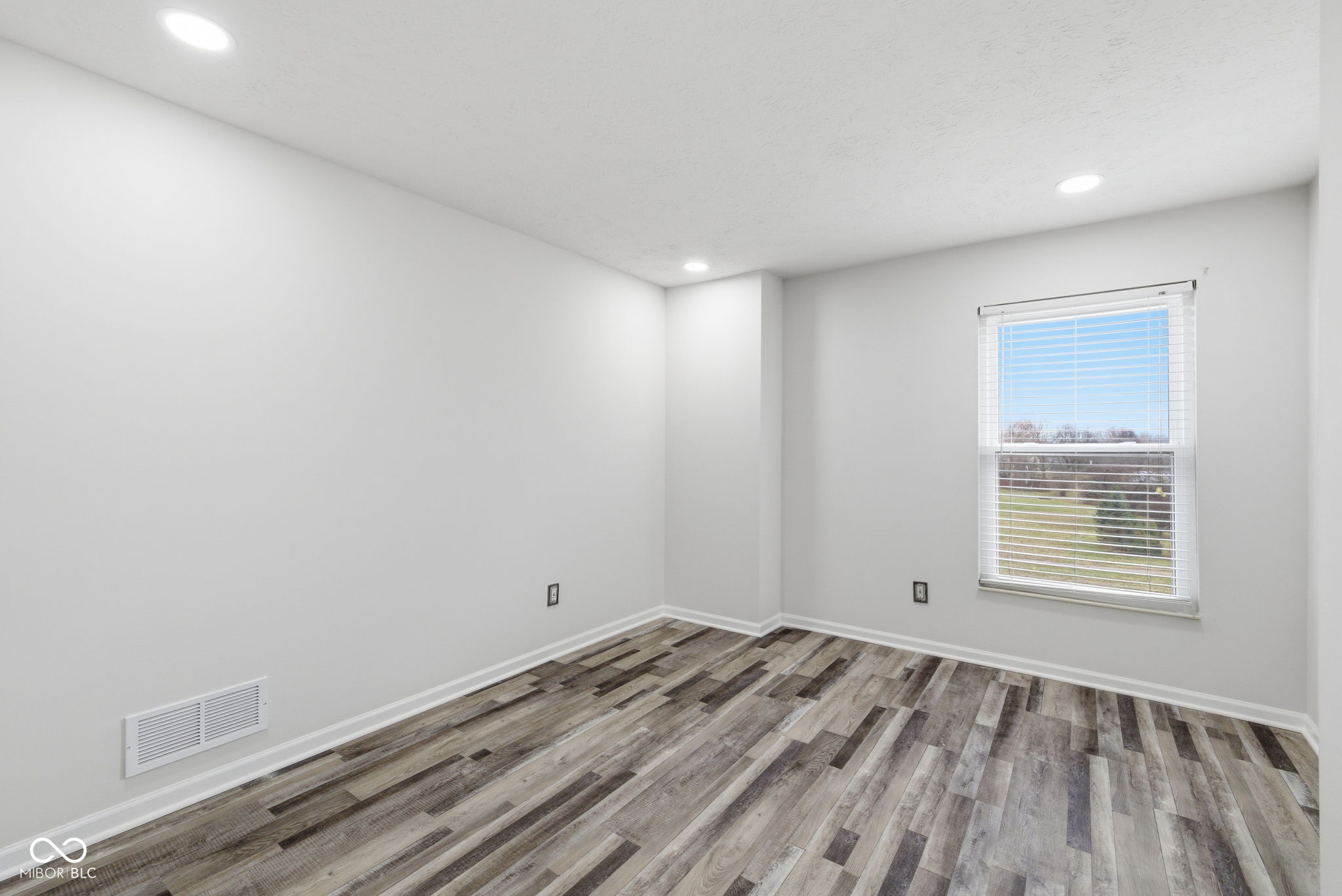 3448 Waterloo Drive Indianapolis, IN 46268 - Photo 14 of 42