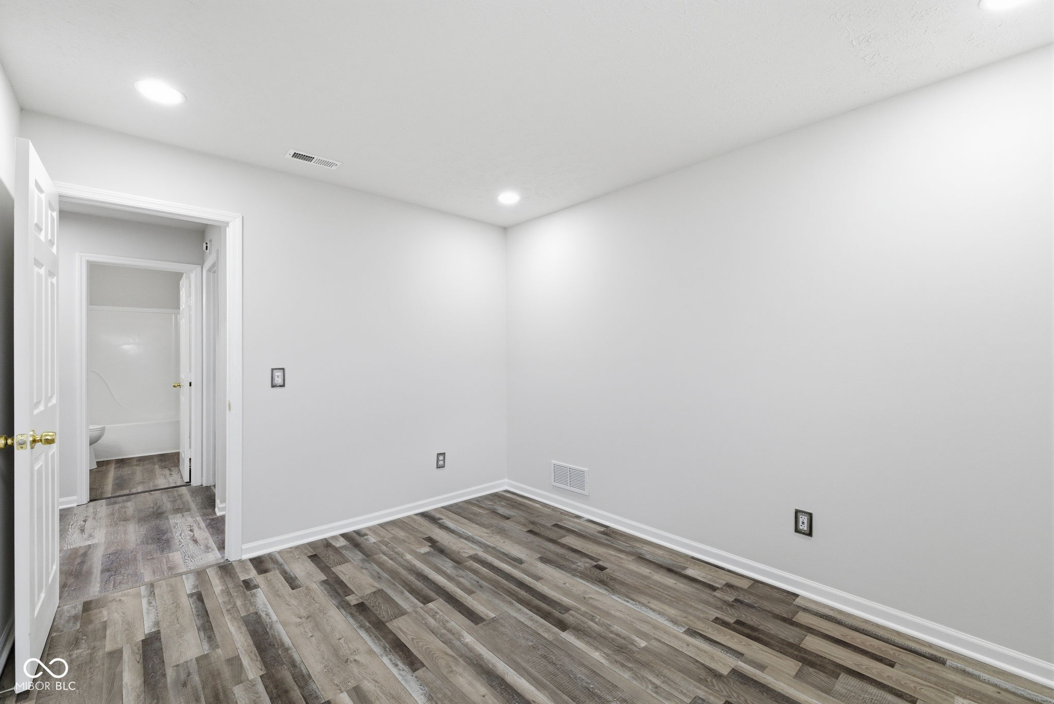 3448 Waterloo Drive Indianapolis, IN 46268 - Photo 17 of 42