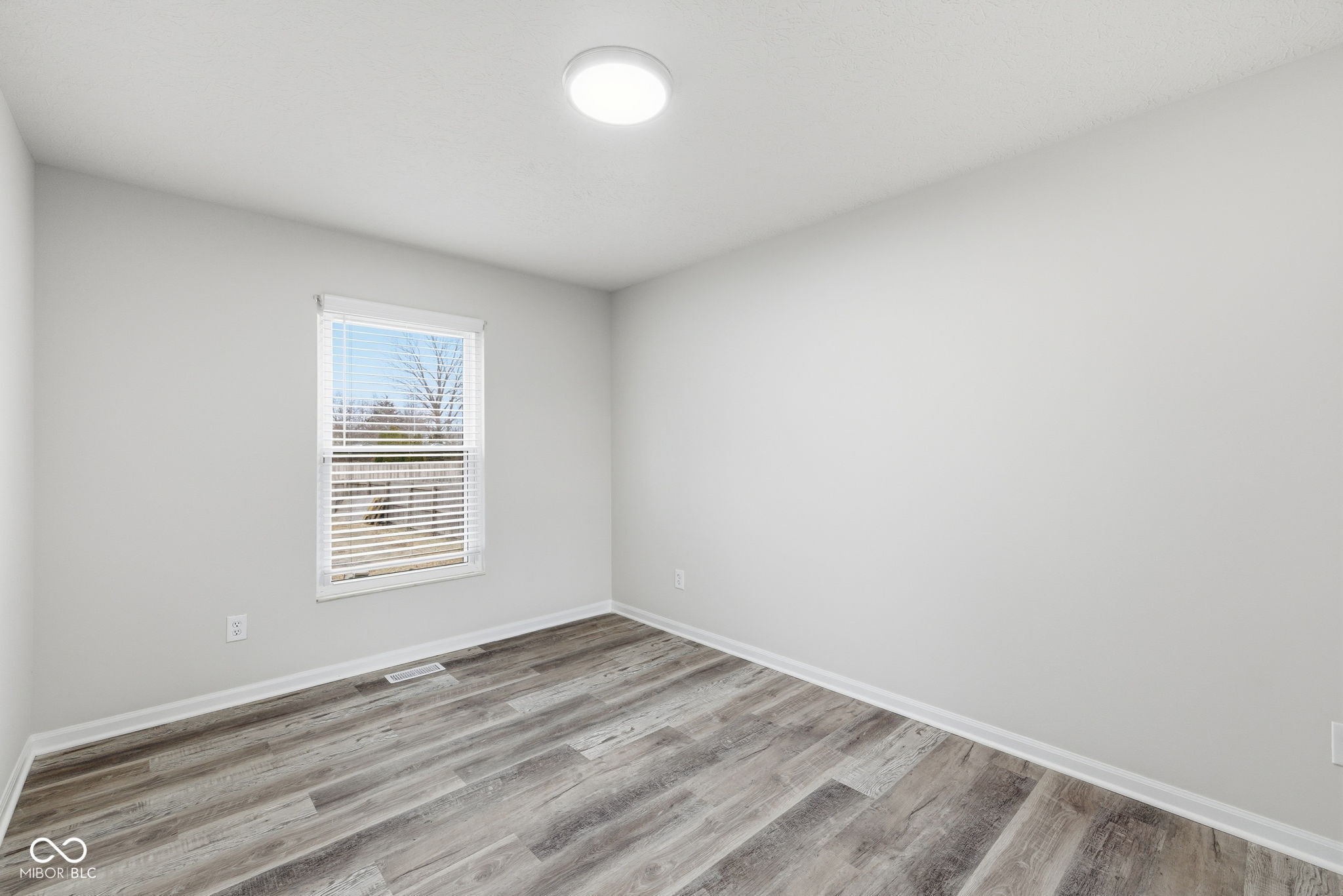 3448 Waterloo Drive Indianapolis, IN 46268 - Photo 7 of 42