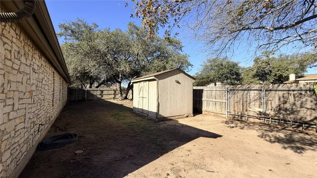 $2,500 | 11513 Kempwood Drive, Austin, TX 78750
