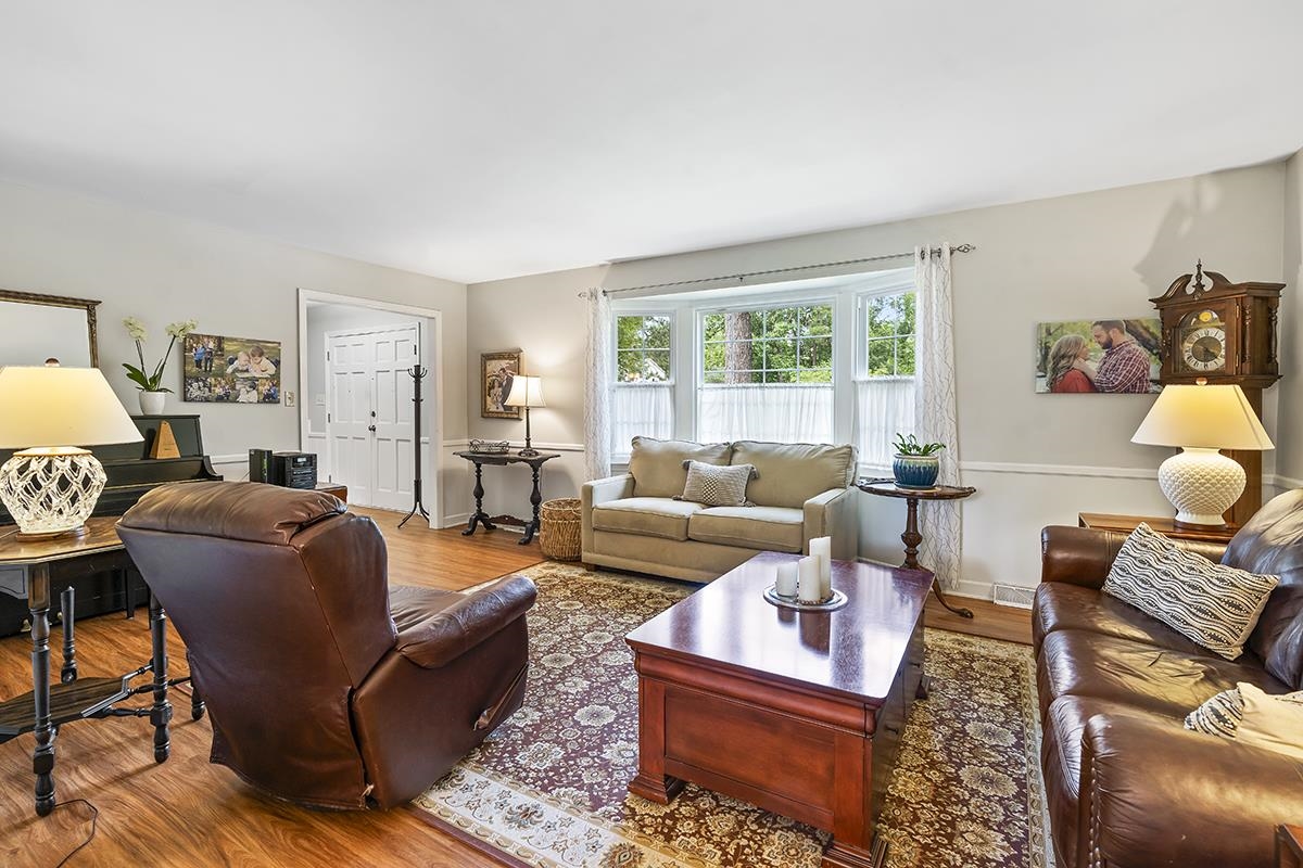 110 Bedford Road Greenwood, SC 29649 - Photo 3 of 24 Gallery Image 3