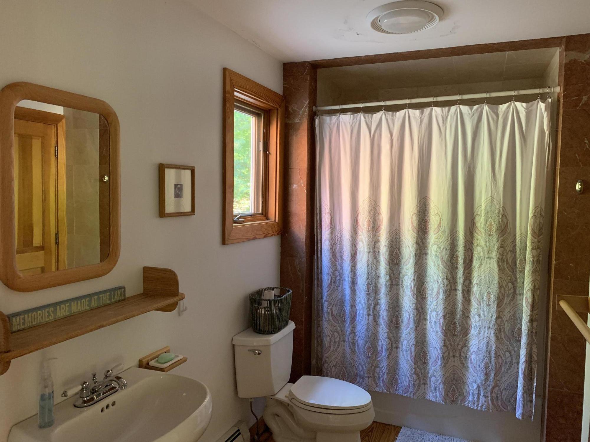 27 Common Way Road Naples, ME 04055 - Photo 23 of 54 1ST FL BATH