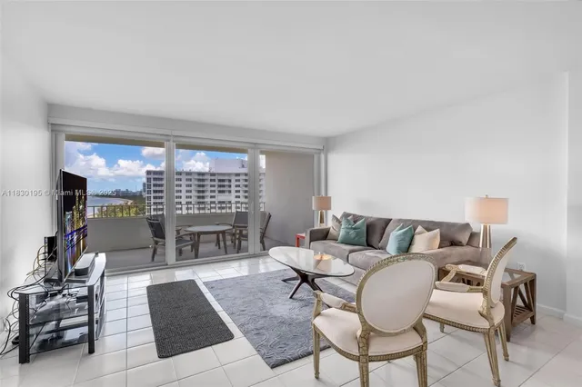 $975,000 | 177 Ocean Ln Drive, Unit 1203, Key Biscayne, FL 33149